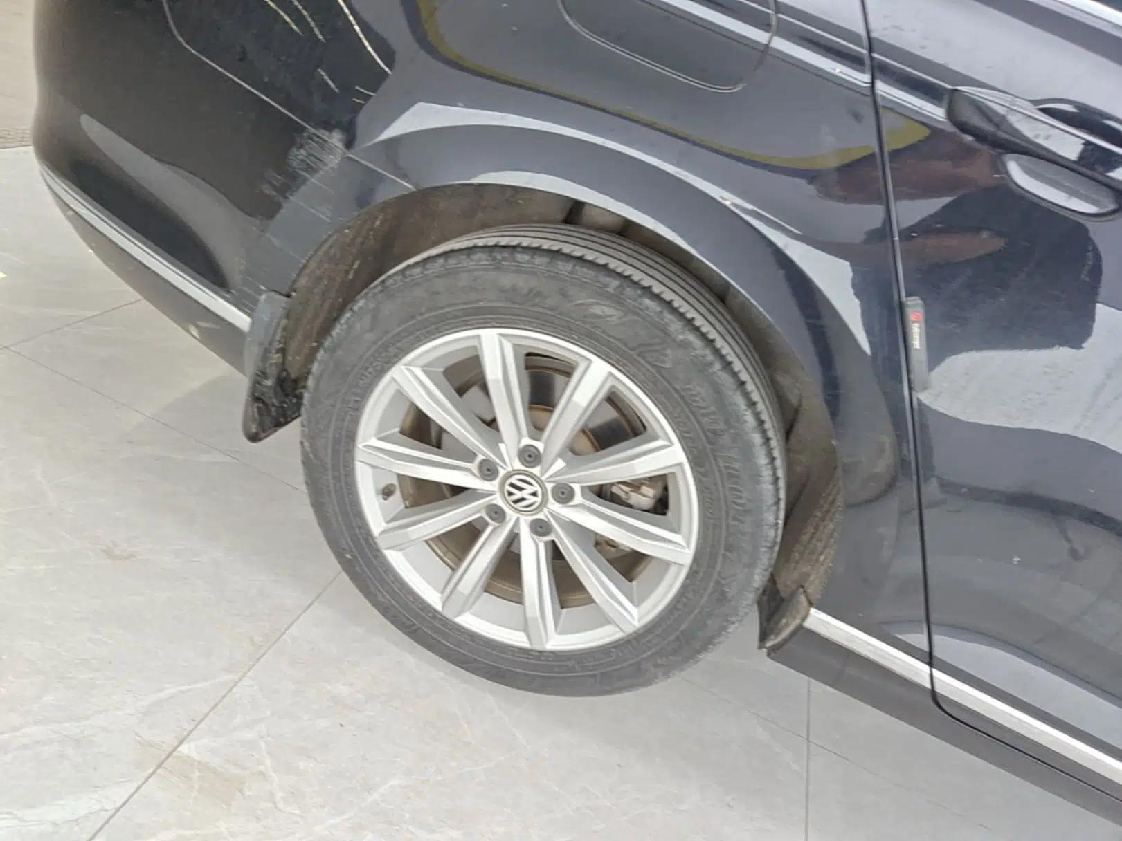 Volkswagen Magotan 2018 280TSI DSG Leading Model — миниатюра 11