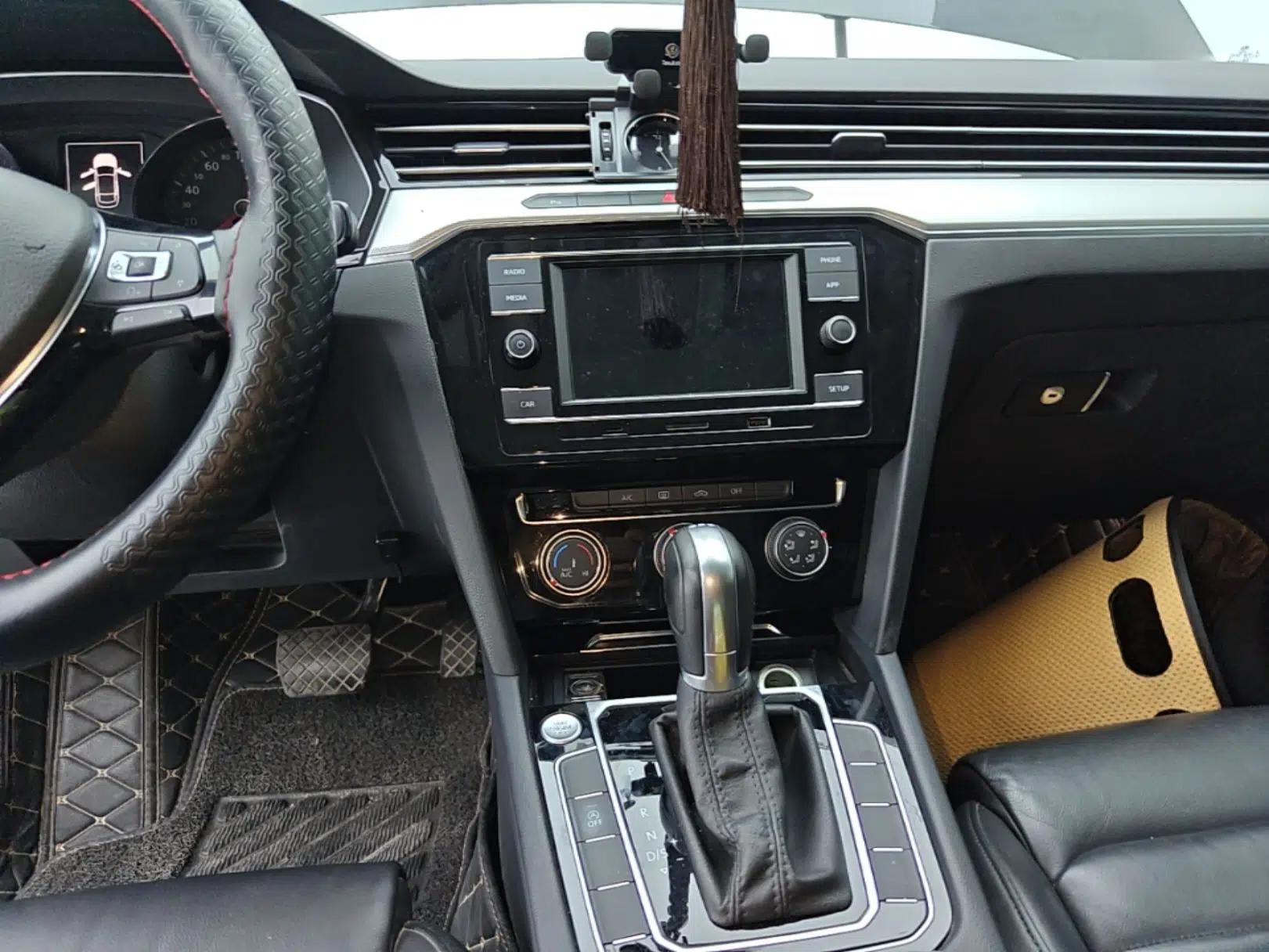 Volkswagen Magotan 2018 280TSI DSG Leading Model — миниатюра 15