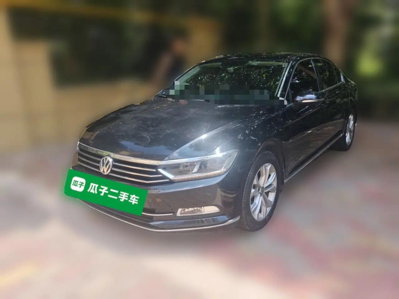 Volkswagen Magotan 2018 Facelift 330TSI DSG Luxury Model — миниатюра 1