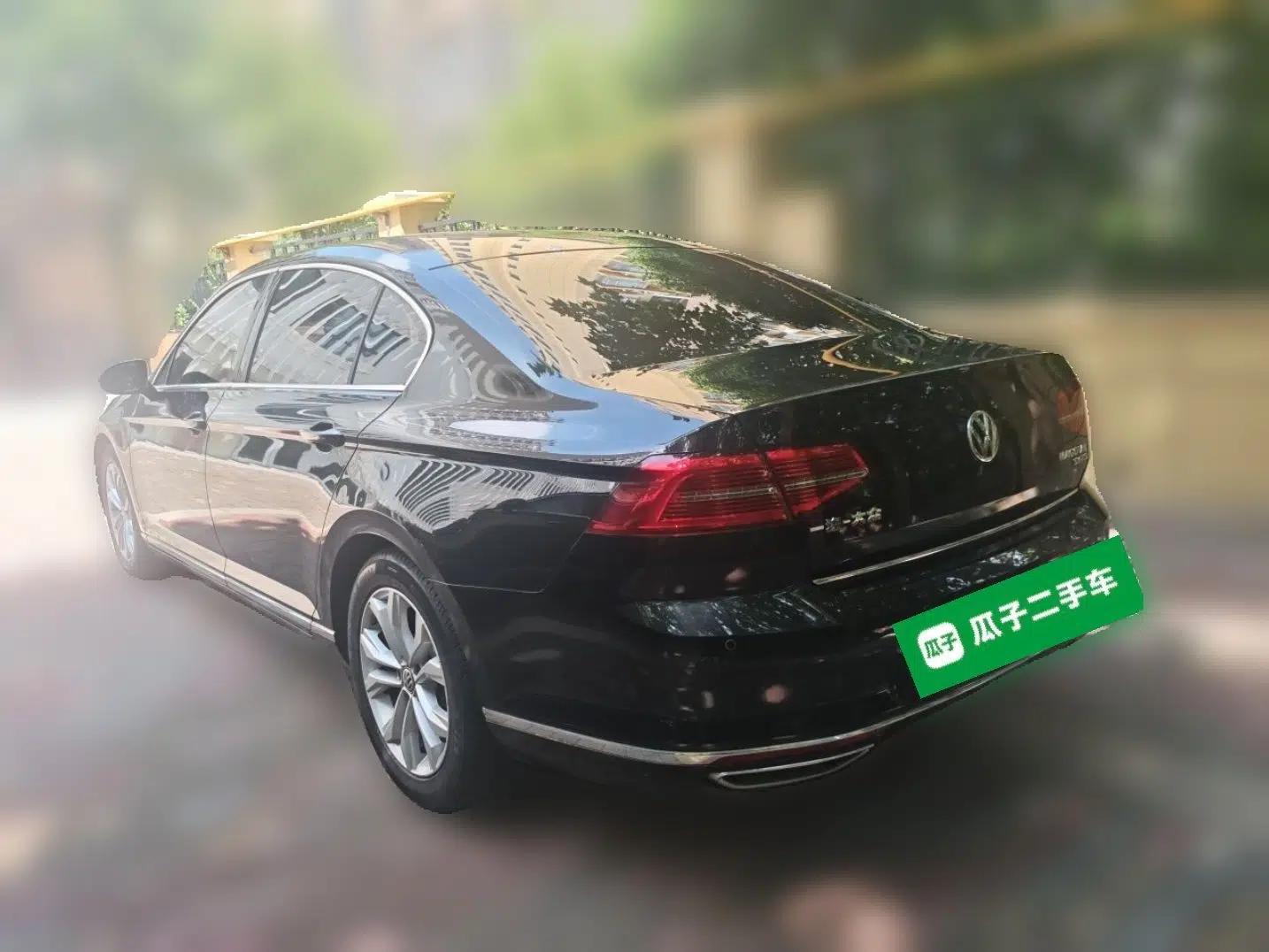 Volkswagen Magotan 2018 Facelift 330TSI DSG Luxury Model — миниатюра 4