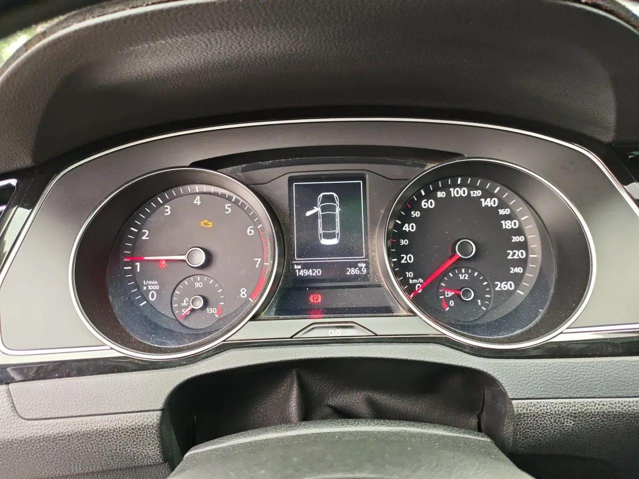 Volkswagen Magotan 2019 330TSI DSG Luxury Model China V Standard — миниатюра 11