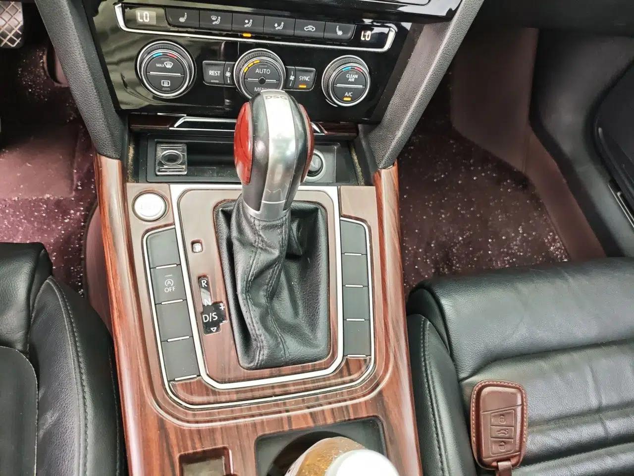 Volkswagen Magotan 2019 330TSI DSG Luxury Model China V Standard — миниатюра 14
