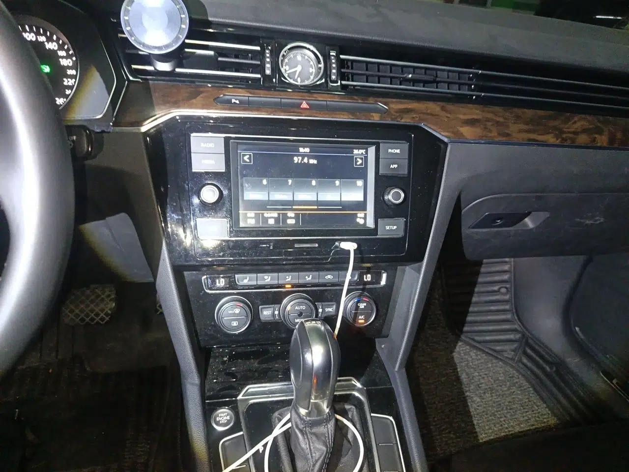 Volkswagen Magotan 2018 330TSI DSG Luxury Model — миниатюра 13