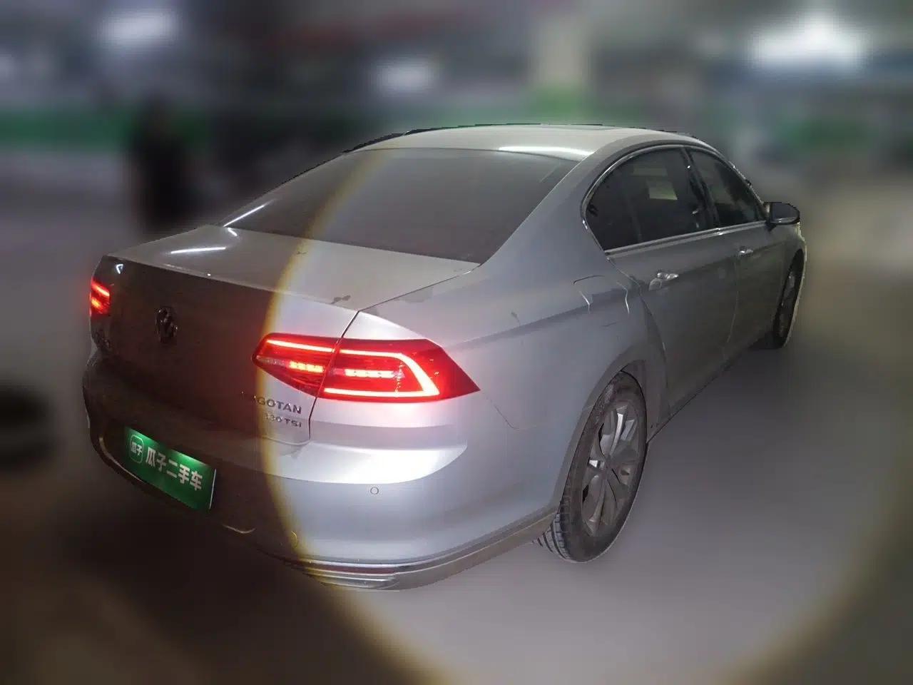 Volkswagen Magotan 2018 330TSI DSG Luxury Model — миниатюра 6