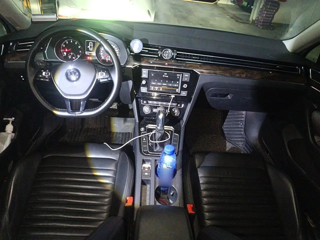 Volkswagen Magotan 2018 330TSI DSG Luxury Model — миниатюра 9