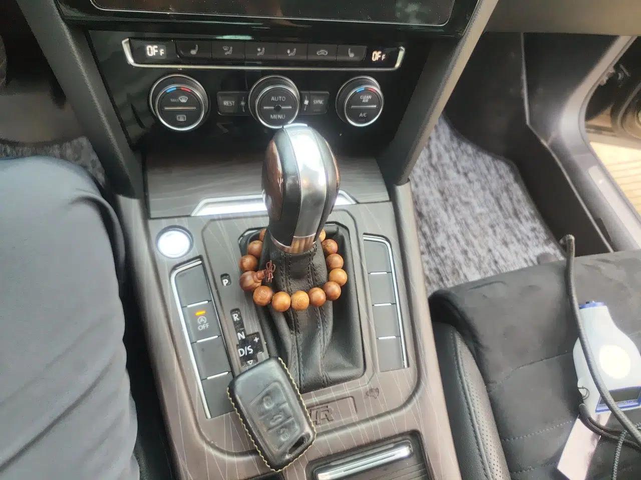 Volkswagen Magotan 2019 330TSI DSG Luxury Model China V Standard — миниатюра 14