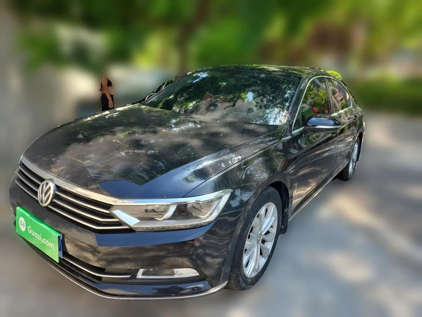 Volkswagen Magotan 2019 330TSI DSG Luxury Version China VI Standard — миниатюра 1
