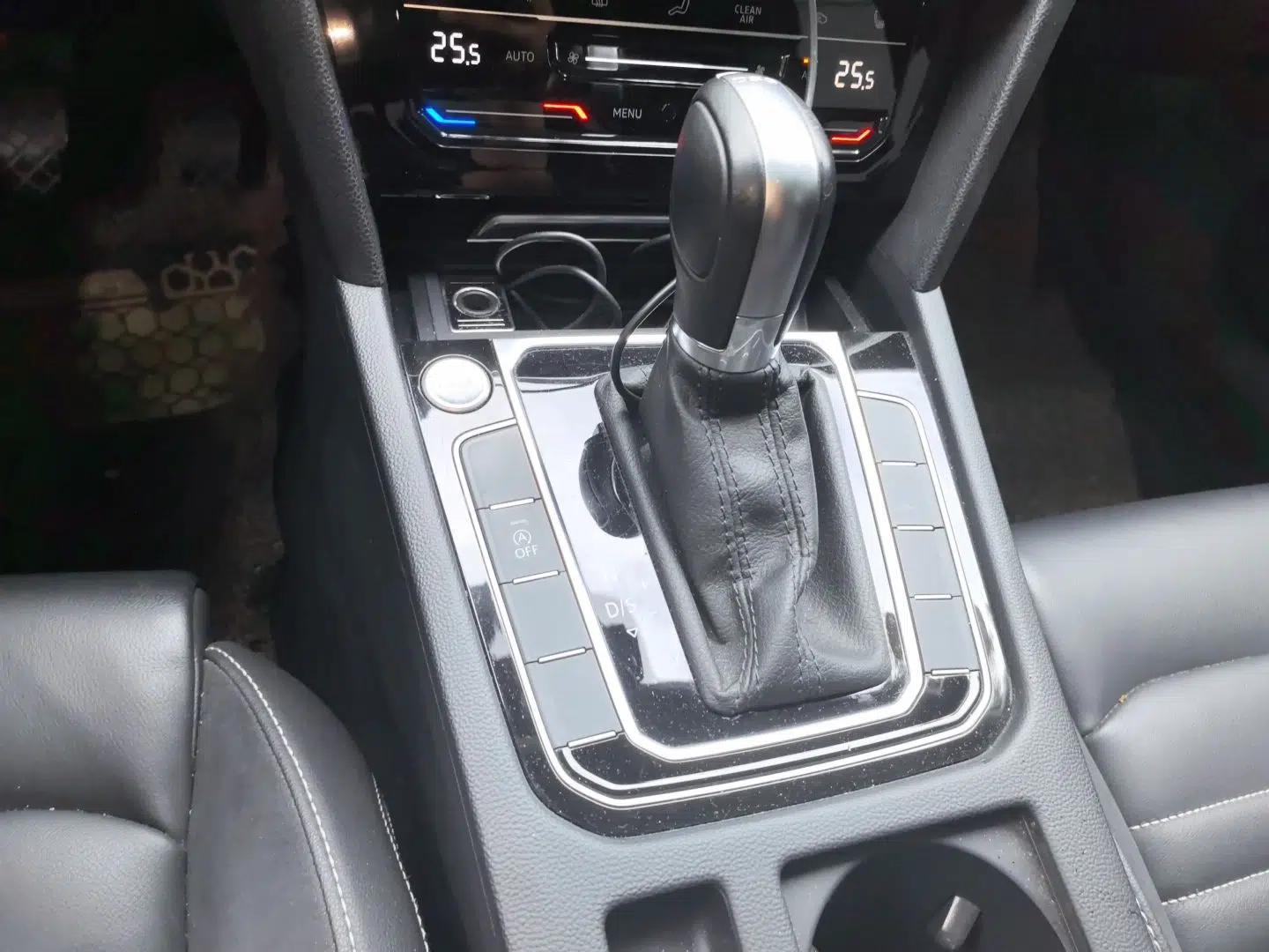 Volkswagen Magotan 2020 330TSI DSG Leading Model — миниатюра 14
