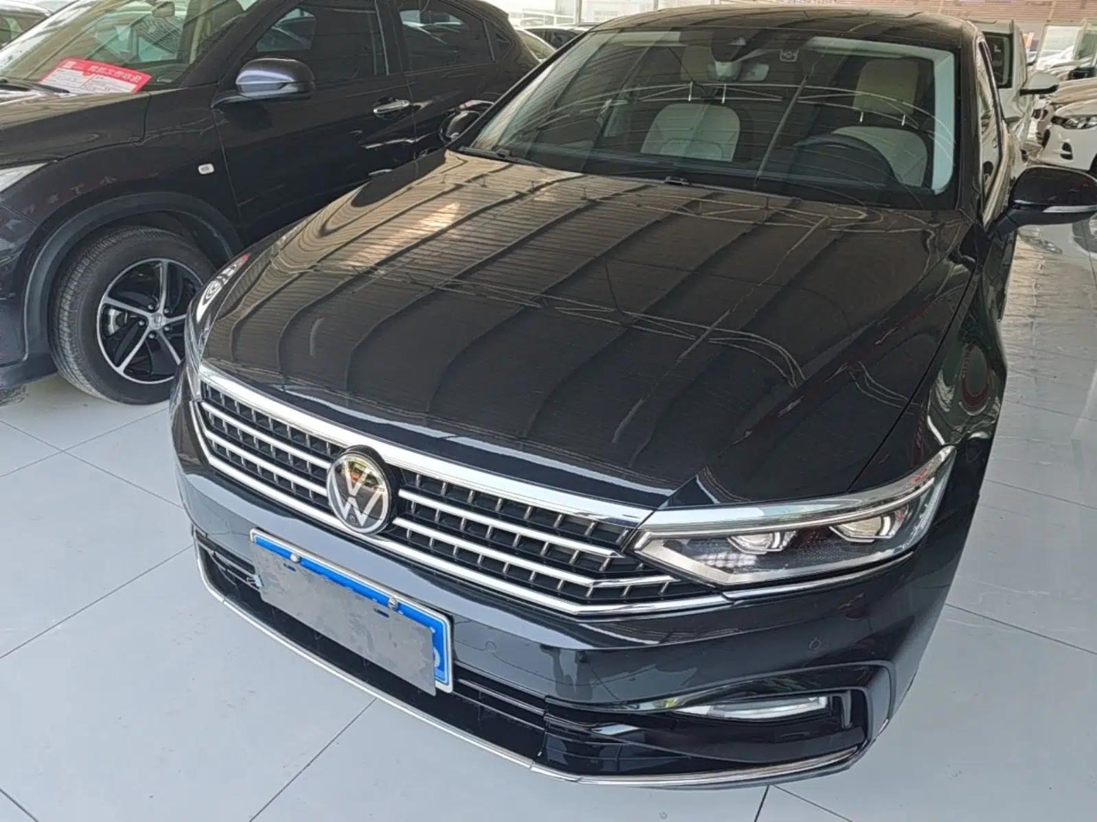 Volkswagen Magotan 2023 2 Million Units Limited-Edition 380TSI DSG Flagship Version — миниатюра 1