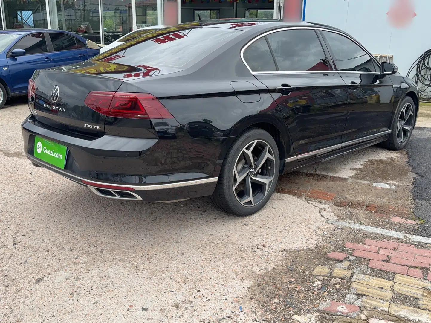 Volkswagen Magotan 2023 2 Million Units Commemorative Edition 330TSI DSG Luxury Version — миниатюра 5