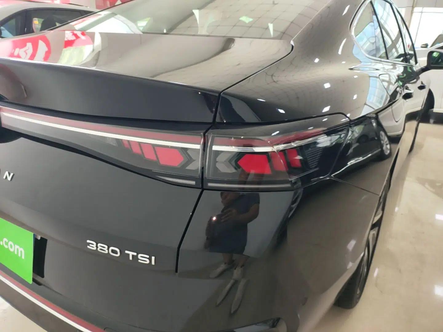 Volkswagen Magotan 2024 380TSI DSG Prestige Edition DaMai Package — миниатюра 9