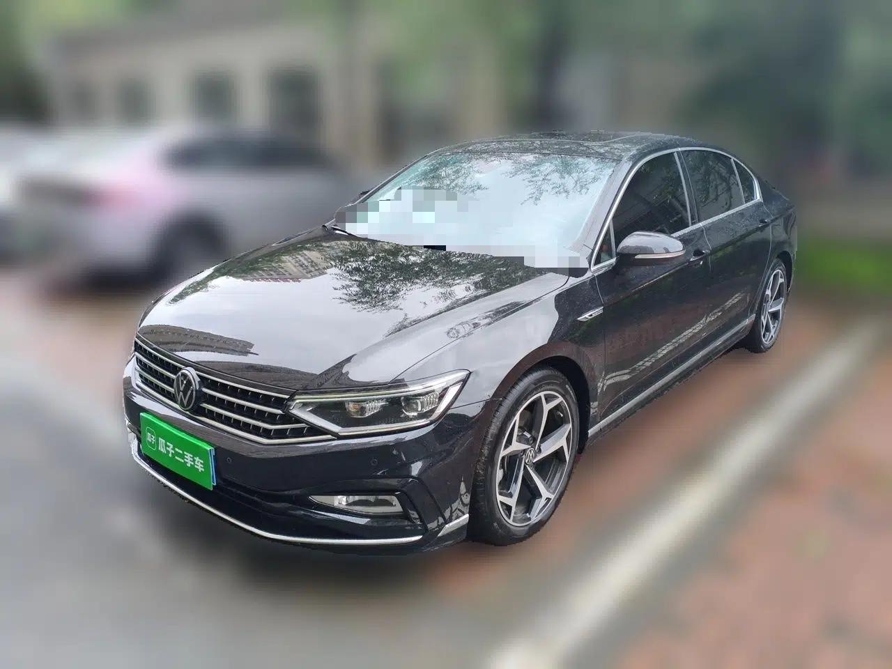 Volkswagen Magotan 2023 2 Million Units Commemorative Edition 330TSI DSG Luxury Version — миниатюра 1