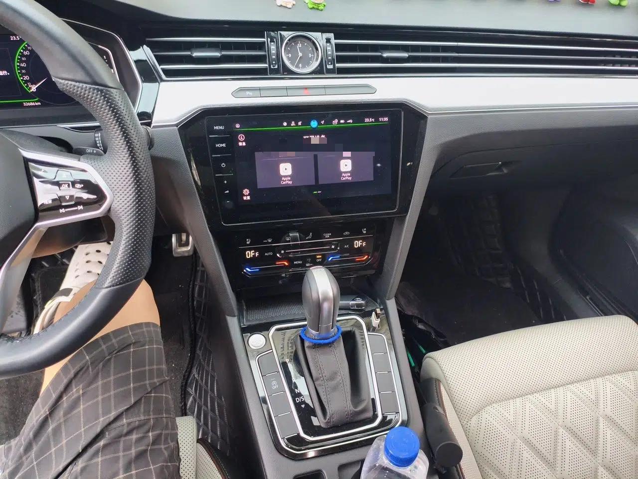 Volkswagen Magotan 2023 2 Million Units Commemorative Edition 330TSI DSG Luxury Version — миниатюра 13