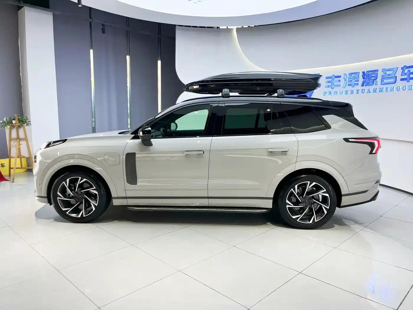 Lynk & Co 09 EM-P 2021 2.0T PHEV Halo 6-seater — миниатюра 3
