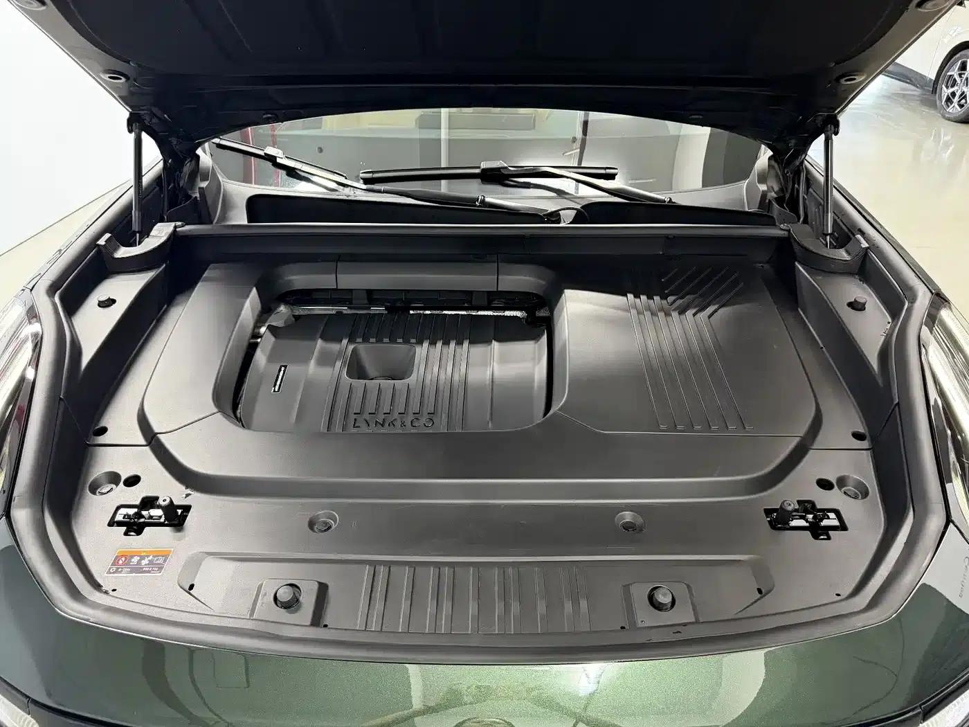 Lynk & Co 09 EM-P 2024 2.0TD EM-P AWD ULTRA Six-Seater — миниатюра 14