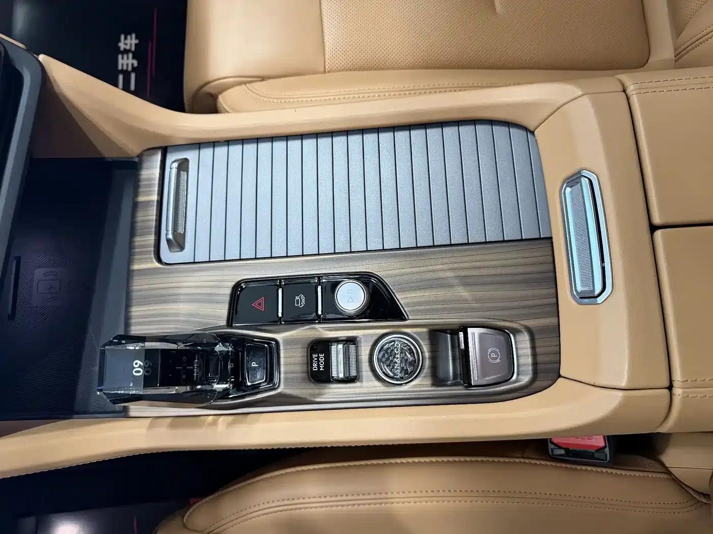 Lynk & Co 09 EM-P 2024 2.0TD EM-P AWD ULTRA Six-Seater — миниатюра 9