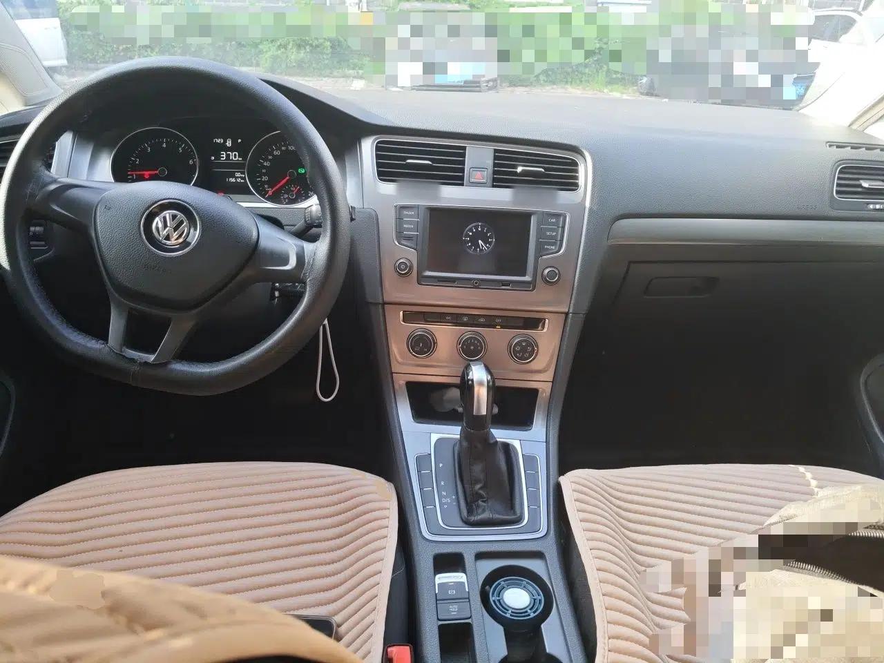 Volkswagen Golf 2014 1.6L Automatic Fashion Model — миниатюра 9