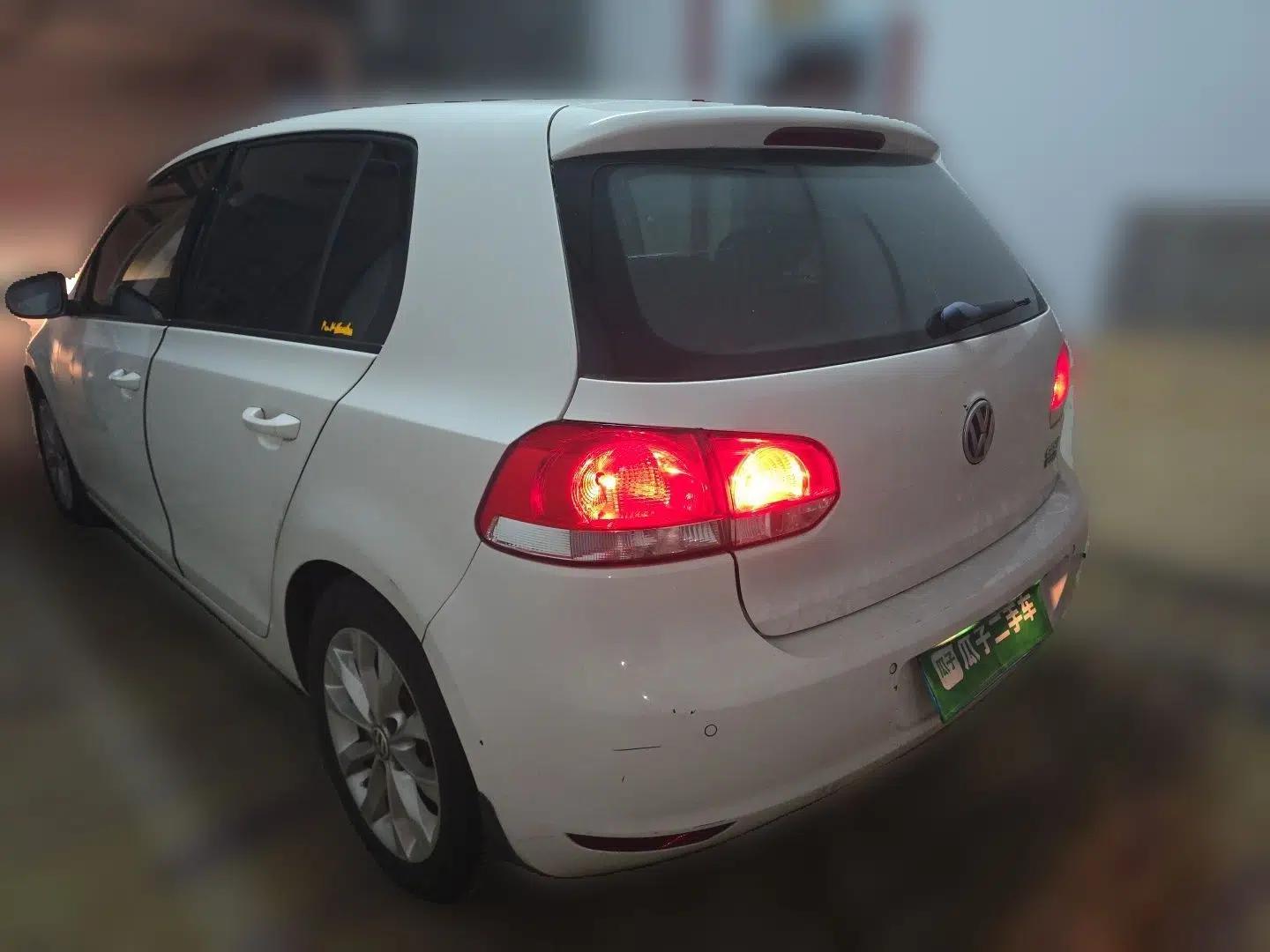 Volkswagen Golf 2012 1.6L Automatic Comfort Model — миниатюра 4