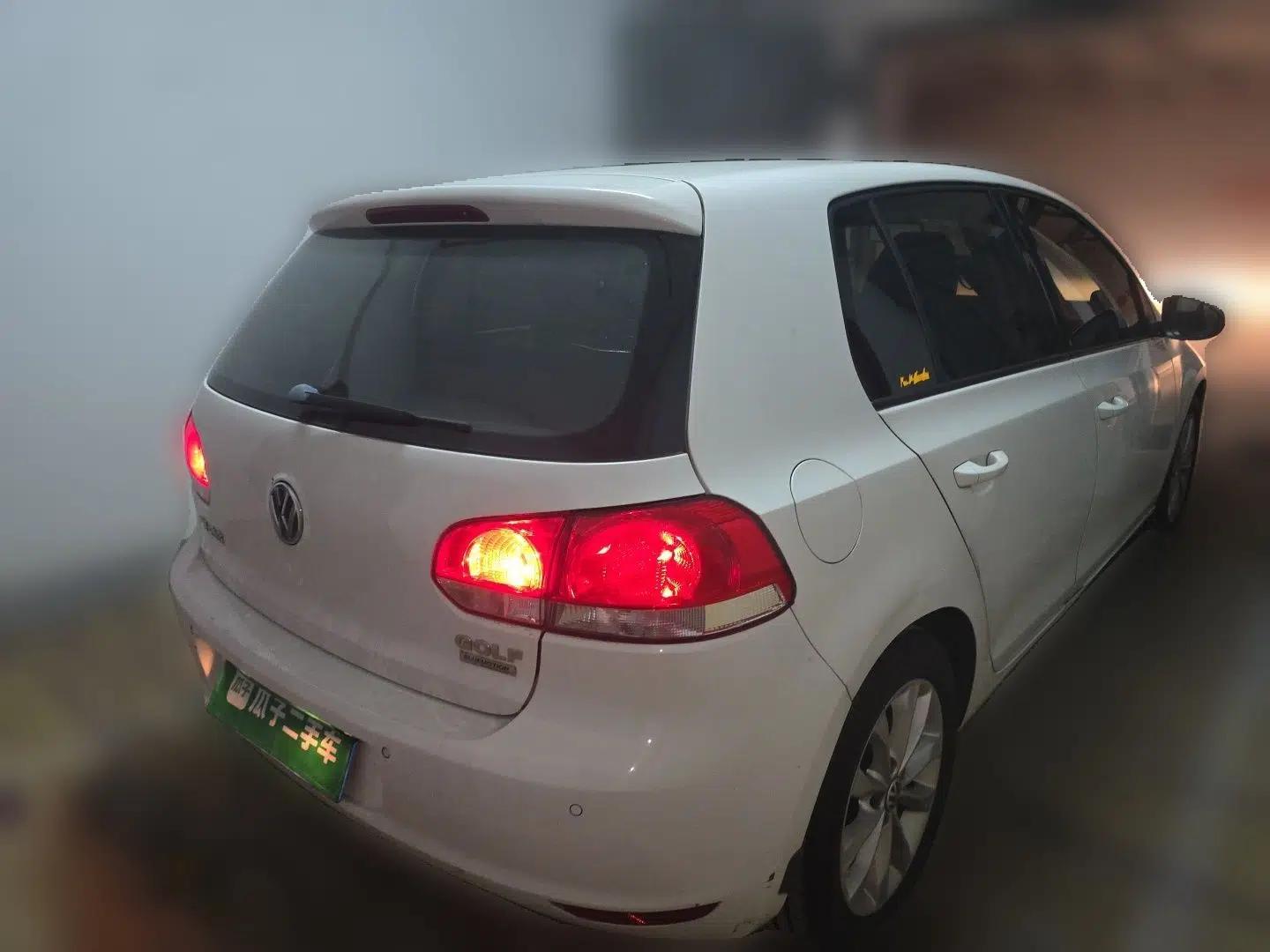 Volkswagen Golf 2012 1.6L Automatic Comfort Model — миниатюра 6