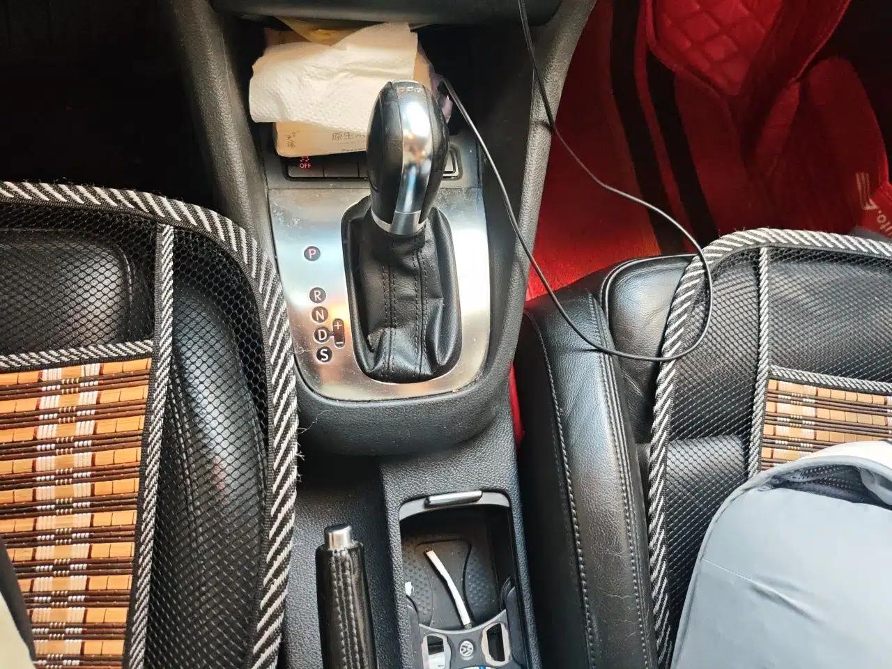 Volkswagen Golf 2012 1.4TSI Automatic Luxury Edition — миниатюра 14