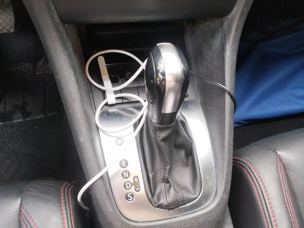 Volkswagen Golf 2012 1.6L Automatic Comfort Model — миниатюра 14