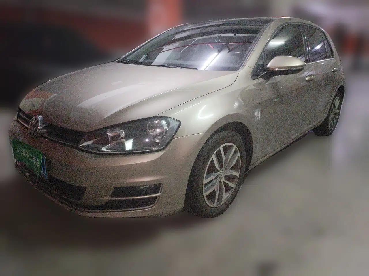 Volkswagen Golf 2016 230TSI Automatic Luxury Version — миниатюра 1