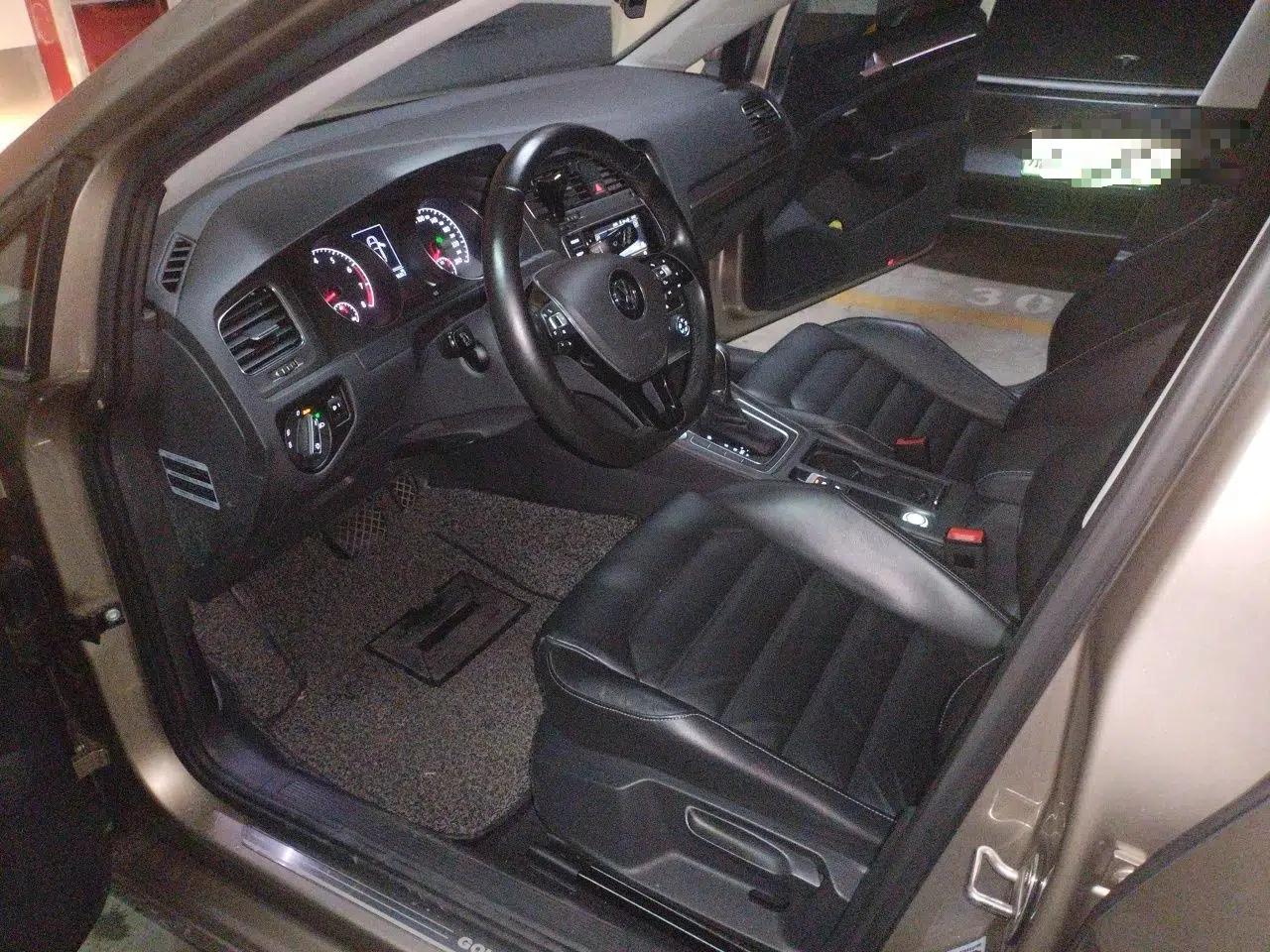 Volkswagen Golf 2016 230TSI Automatic Luxury Version — миниатюра 15