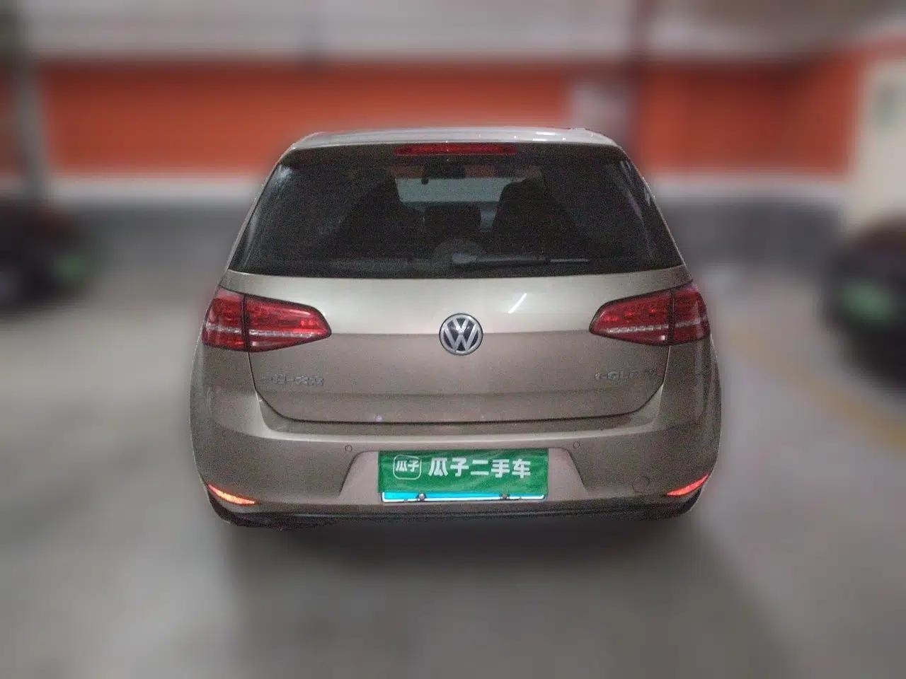 Volkswagen Golf 2016 230TSI Automatic Luxury Version — миниатюра 5