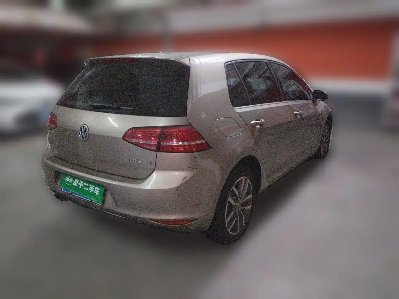 Volkswagen Golf 2016 230TSI Automatic Luxury Version — миниатюра 6