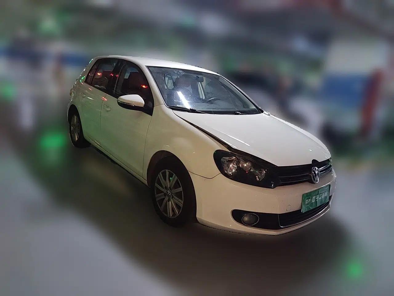 Volkswagen Golf 2012 1.6L Automatic Fashion Model — миниатюра 3