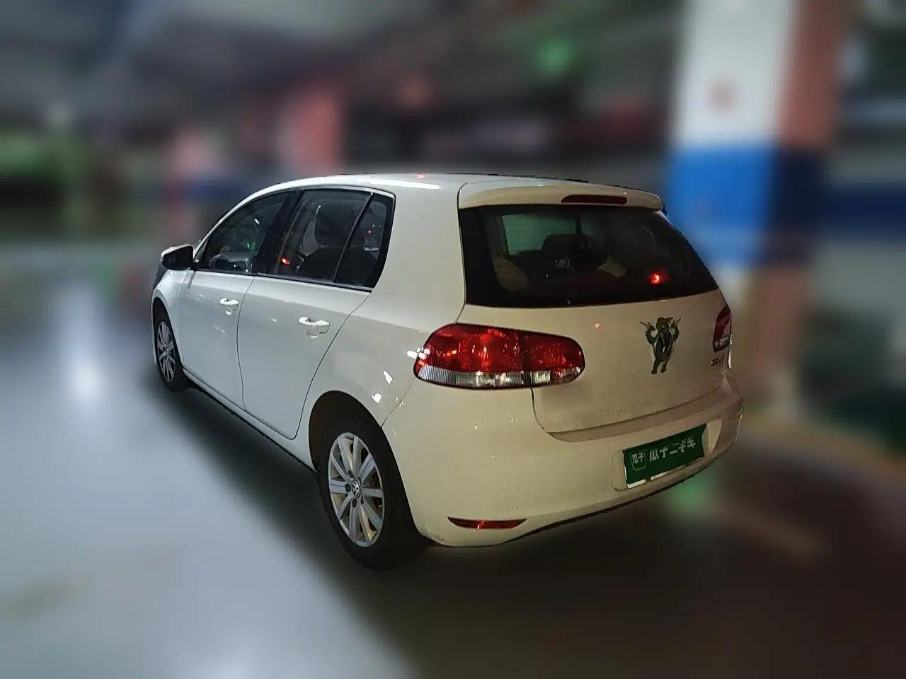 Volkswagen Golf 2012 1.6L Automatic Fashion Model — миниатюра 4