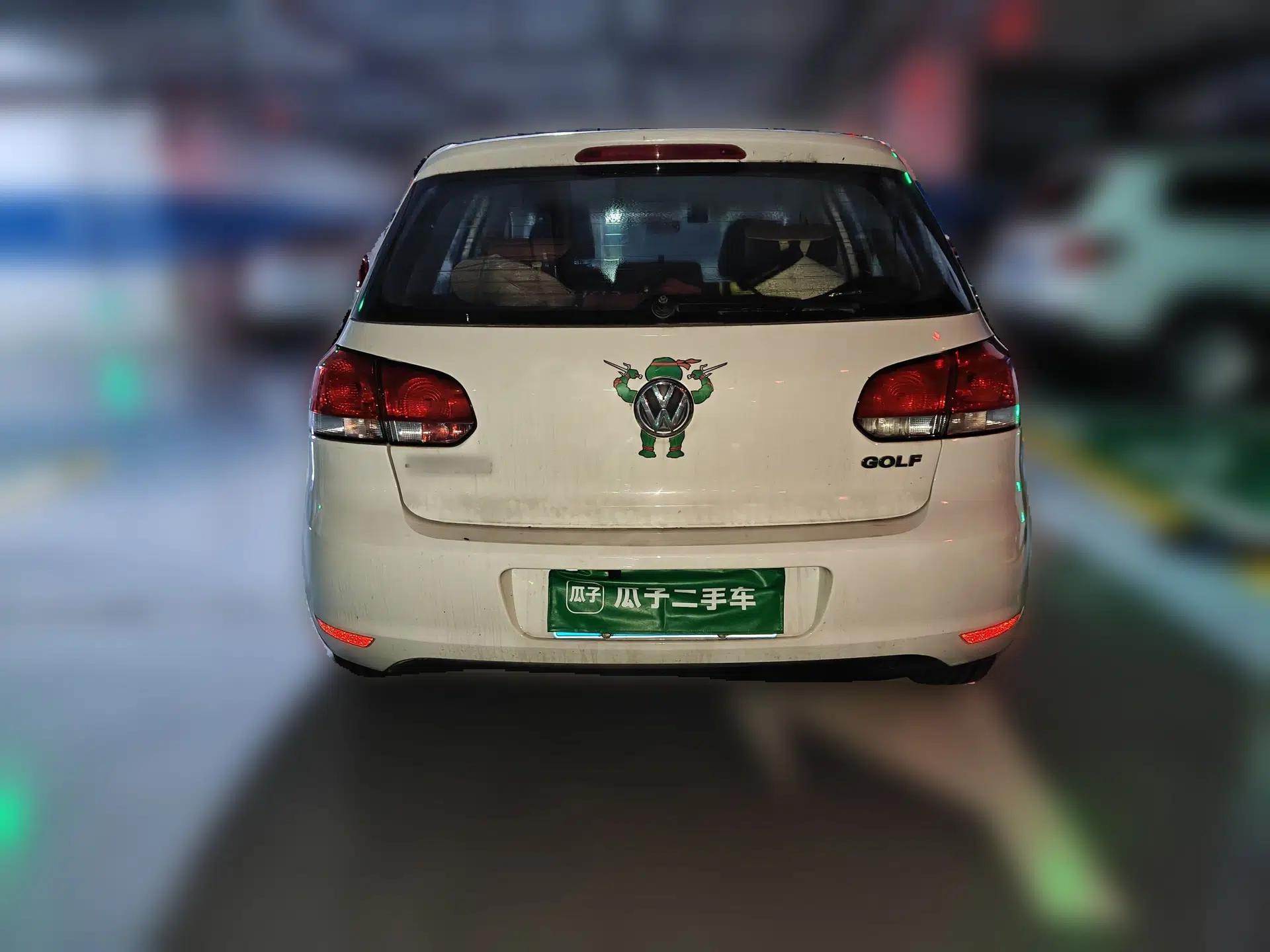 Volkswagen Golf 2012 1.6L Automatic Fashion Model — миниатюра 5
