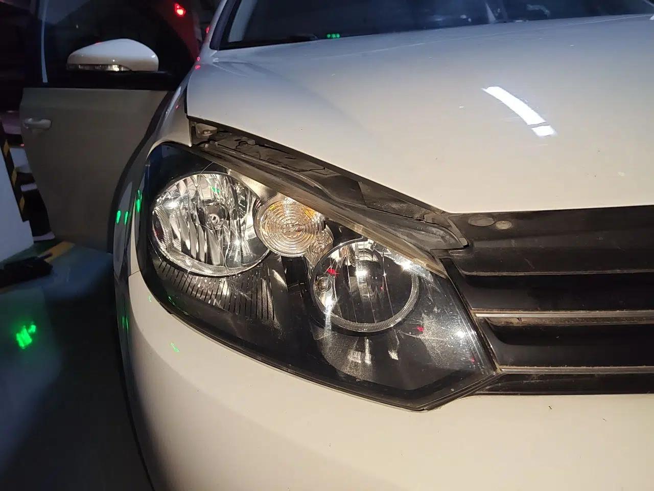 Volkswagen Golf 2012 1.6L Automatic Fashion Model — миниатюра 7