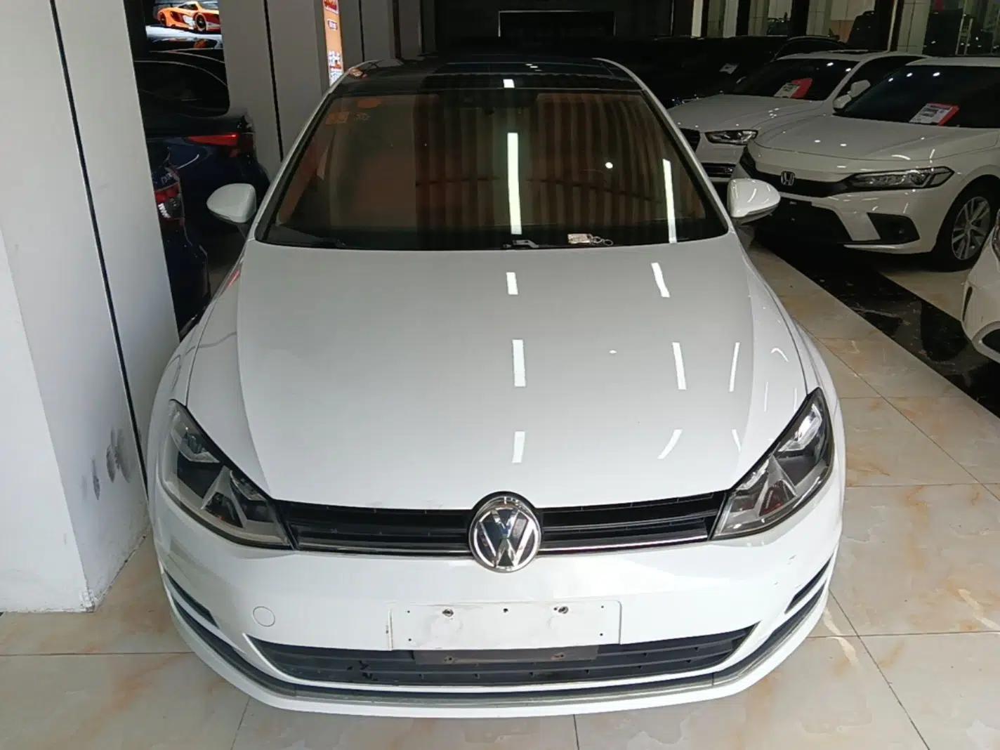 Volkswagen Golf 2016 1.6L Automatic Comfort Model — миниатюра 2