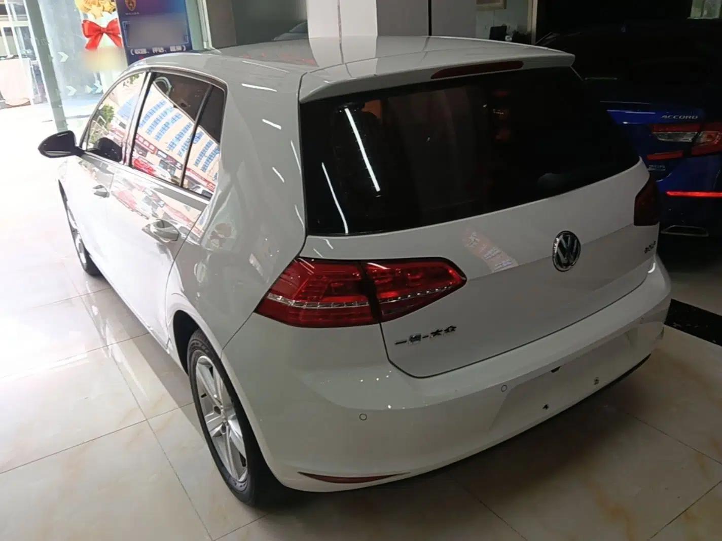 Volkswagen Golf 2016 1.6L Automatic Comfort Model — миниатюра 4