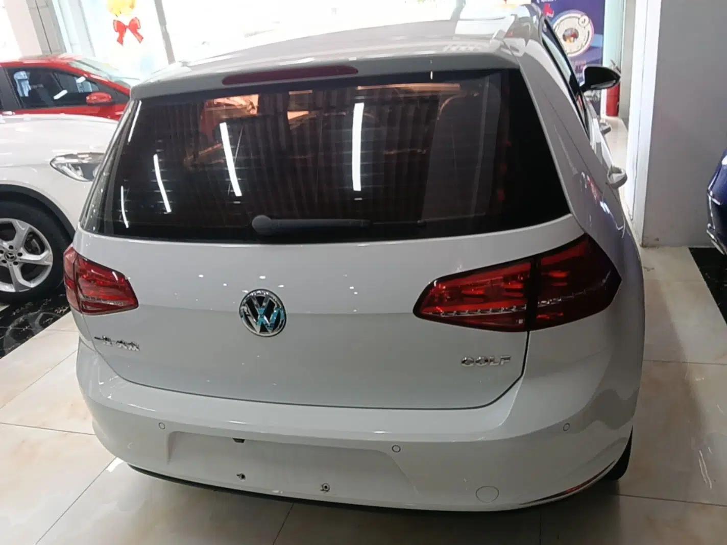 Volkswagen Golf 2016 1.6L Automatic Comfort Model — миниатюра 5
