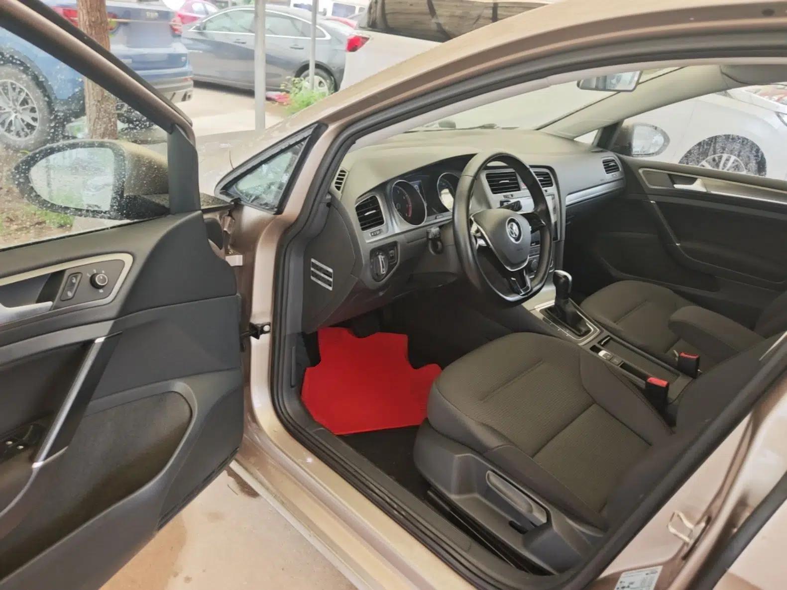 Volkswagen Golf 2015 1.6L Automatic Comfort Model — миниатюра 18