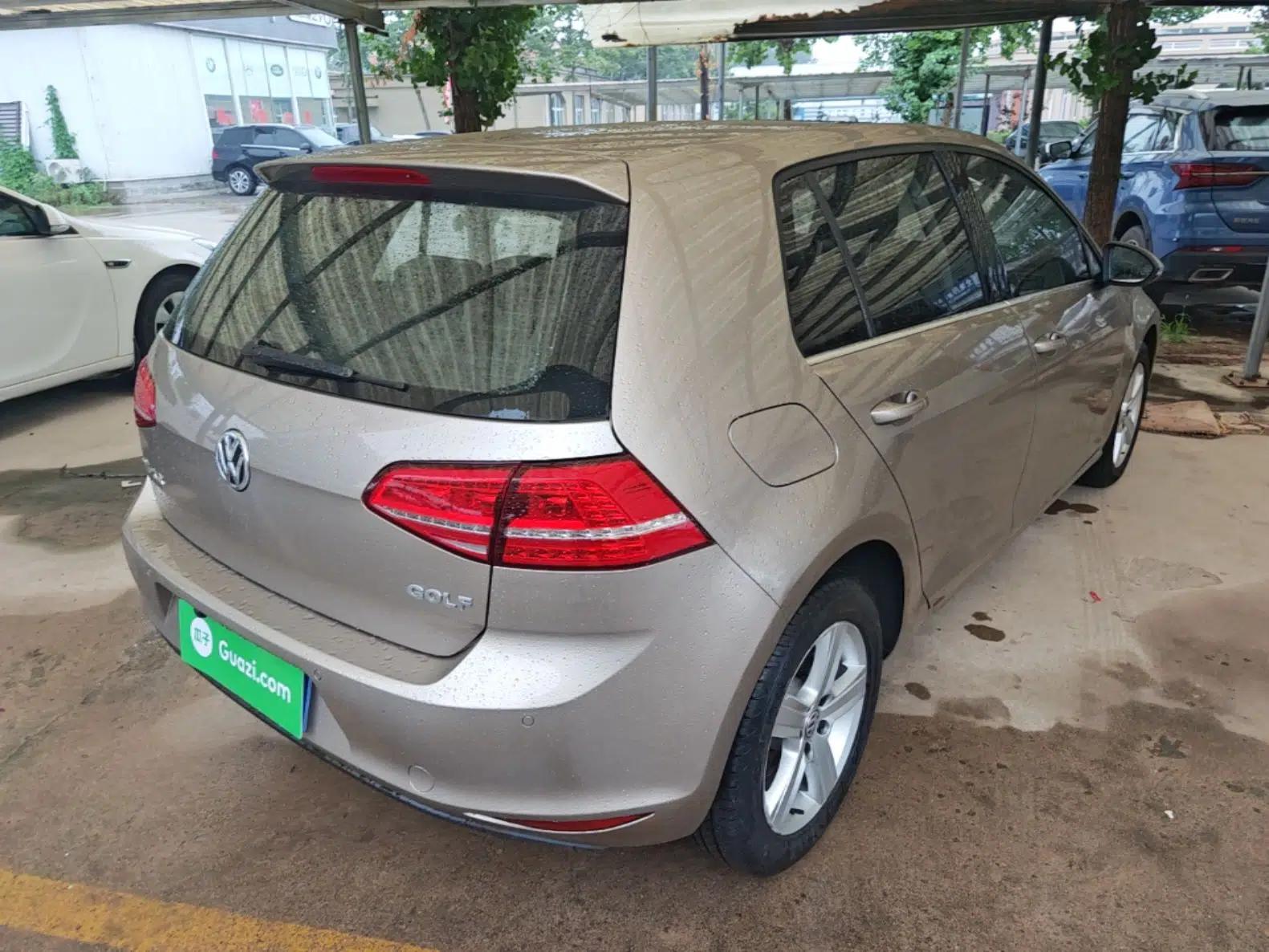 Volkswagen Golf 2015 1.6L Automatic Comfort Model — миниатюра 6