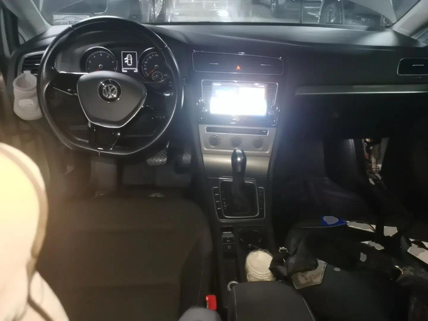 Volkswagen Golf 2015 1.4TSI Automatic Comfort Model — миниатюра 17