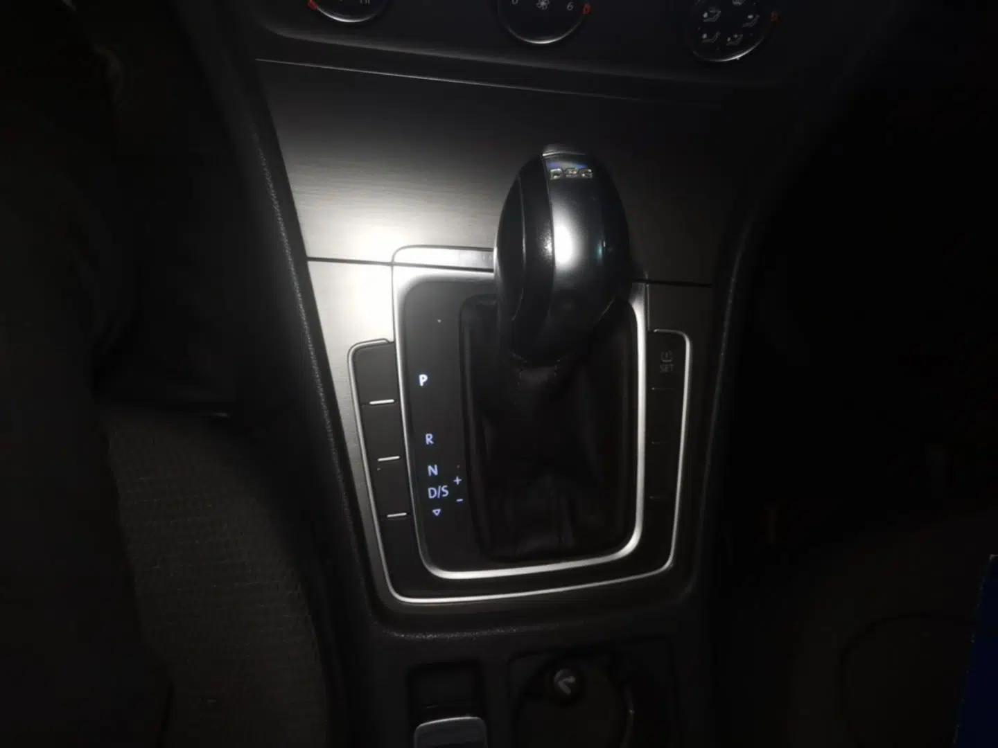 Volkswagen Golf 2015 1.4TSI Automatic Comfort Model — миниатюра 21