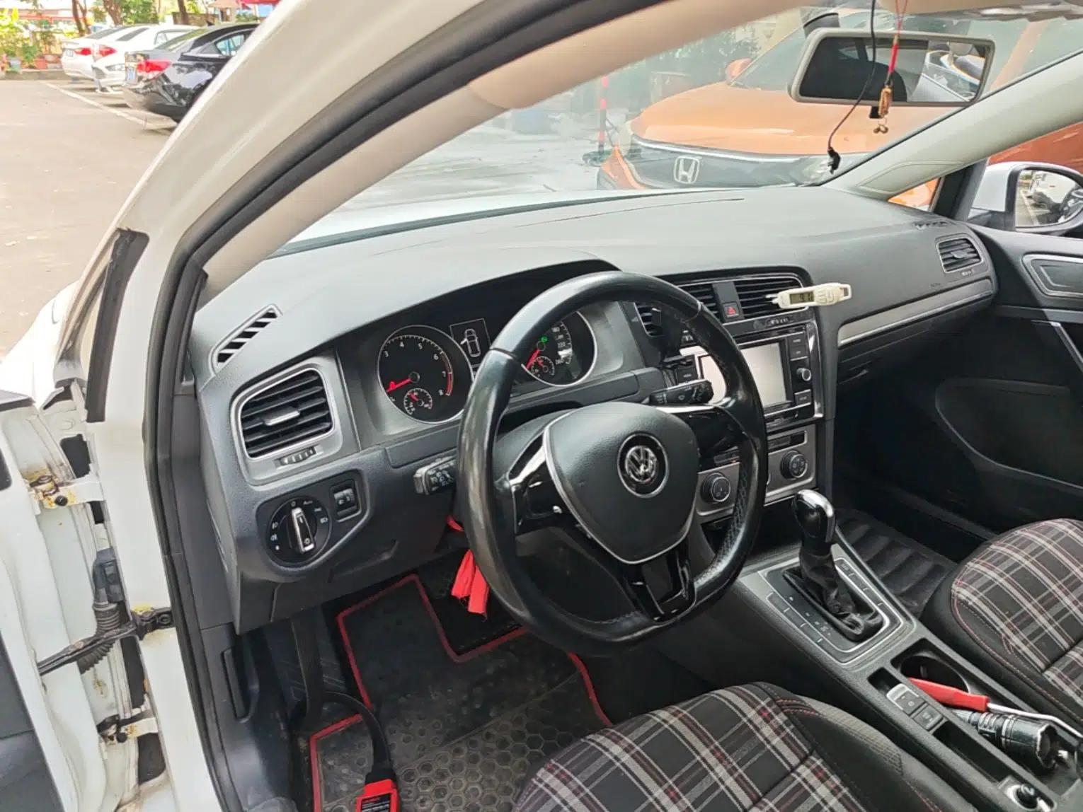 Volkswagen Golf 2014 1.4TSI Automatic Comfort Model — миниатюра 12