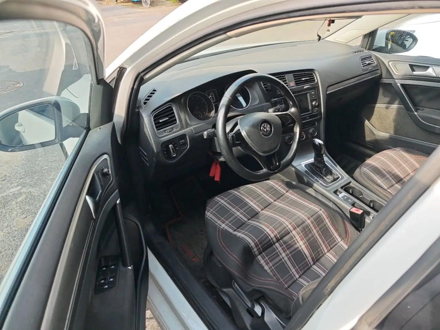 Volkswagen Golf 2014 1.4TSI Automatic Comfort Model — миниатюра 18