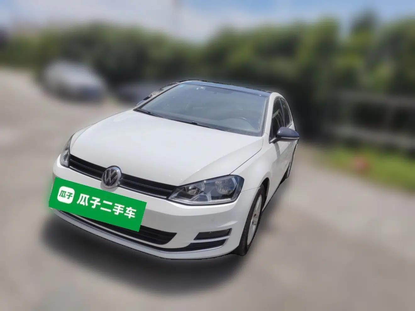 Volkswagen Golf 2017 1.6L Automatic Comfort Million-Vehicle Anniversary Edition — миниатюра 1