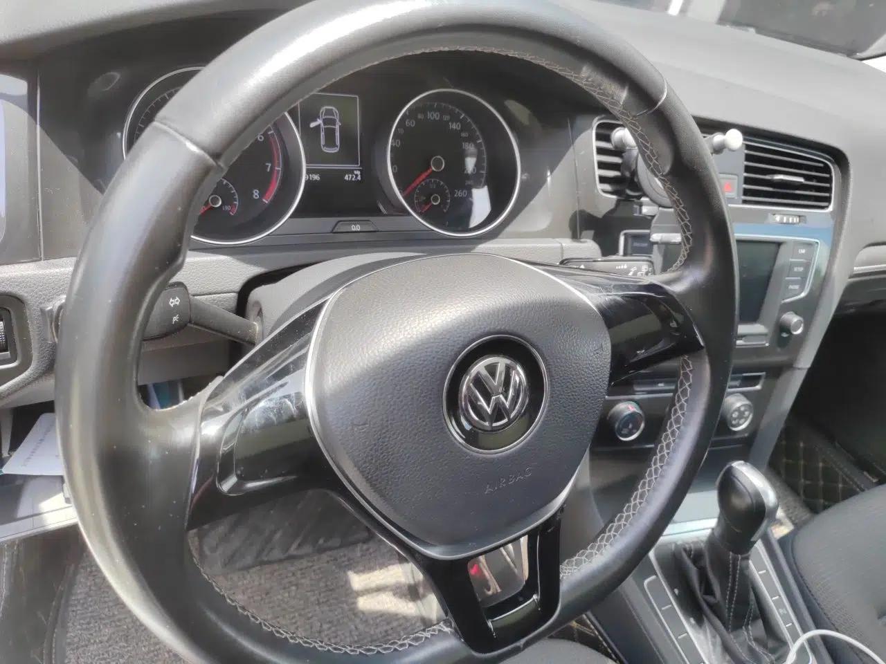 Volkswagen Golf 2017 1.6L Automatic Comfort Million-Vehicle Anniversary Edition — миниатюра 10