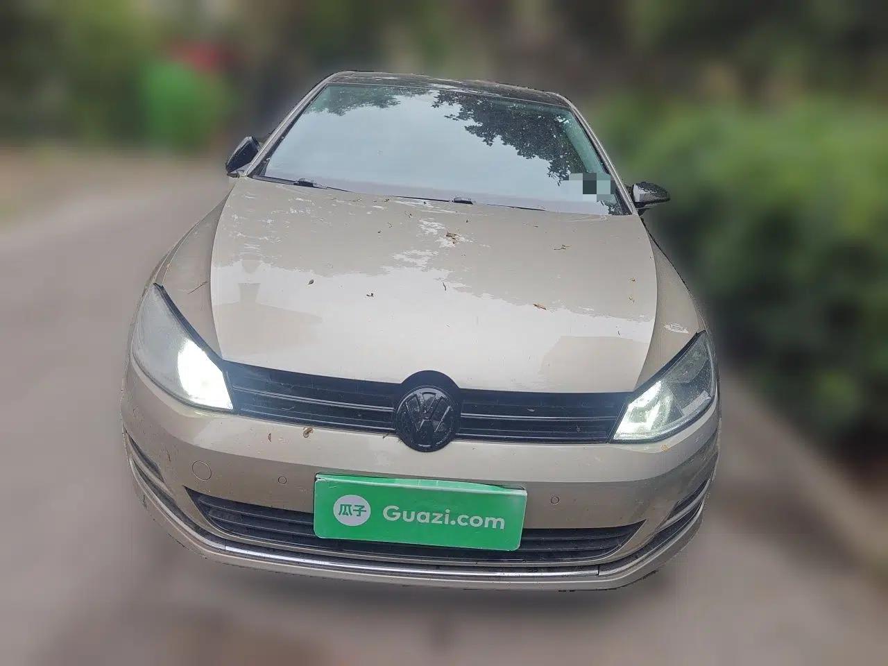 Volkswagen Golf 2017 1.6L Automatic Comfort Million-Vehicle Anniversary Edition — миниатюра 2