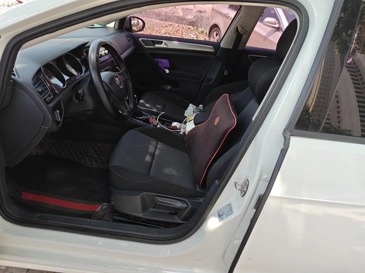 Volkswagen Golf 2018 1.6L Automatic Fashion Model — миниатюра 15