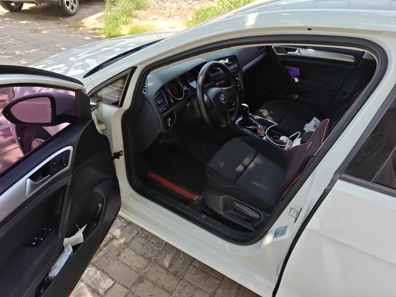 Volkswagen Golf 2018 1.6L Automatic Fashion Model — миниатюра 16
