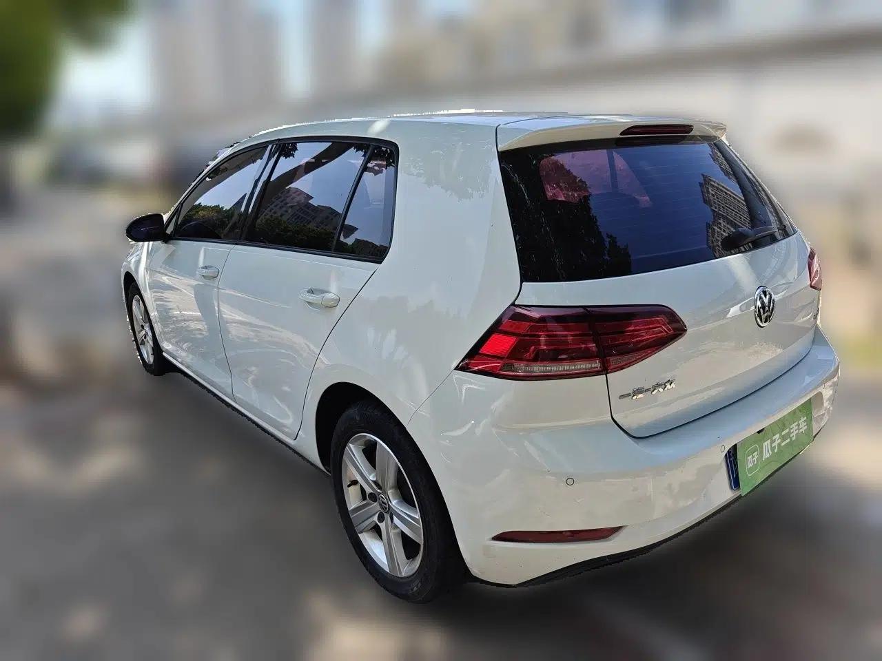 Volkswagen Golf 2018 1.6L Automatic Fashion Model — миниатюра 4