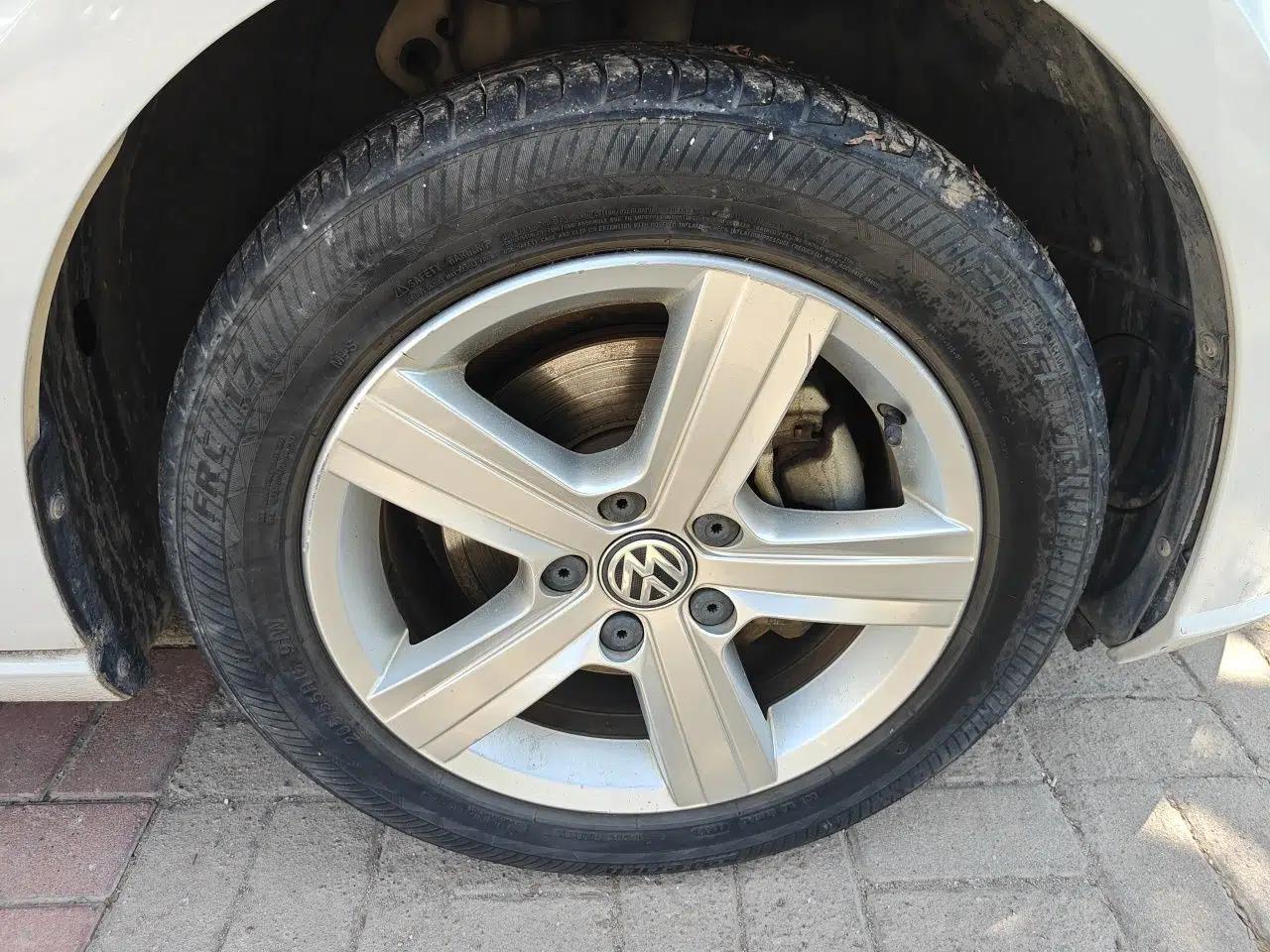 Volkswagen Golf 2018 1.6L Automatic Fashion Model — миниатюра 8