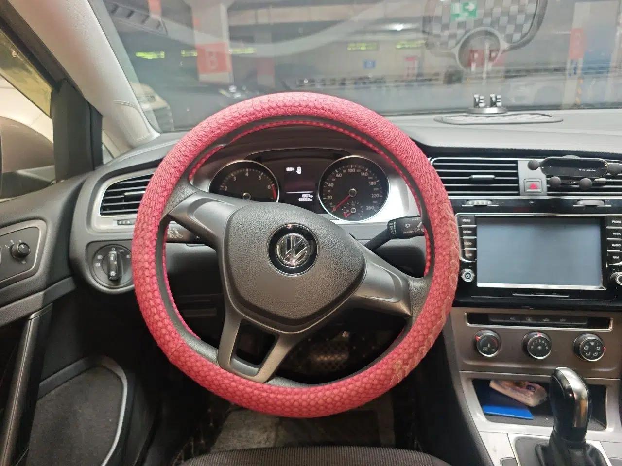 Volkswagen Golf 2015 1.6L Automatic Fashion Model — миниатюра 10